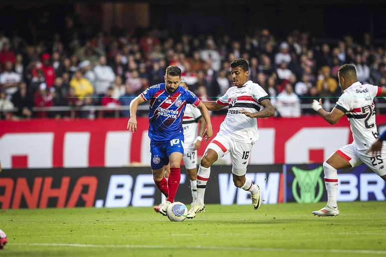 Jogadores de Bahia e São Paulo participarão da campanha Cadeiras Vazias –