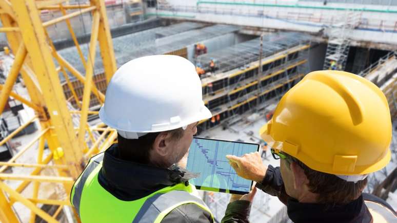 Descubra como fica trabalho e dinheiro neste mês