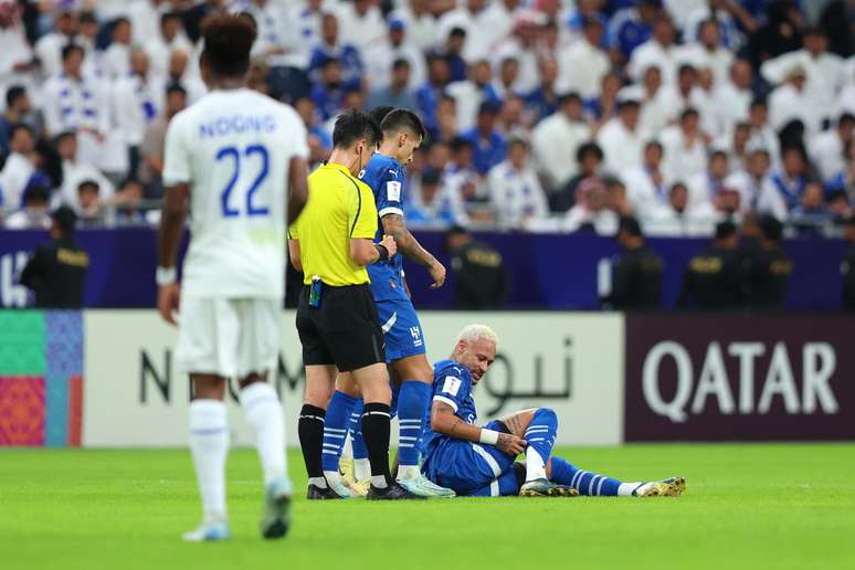 Neymar sente nova lesão em partida do Al Hilal