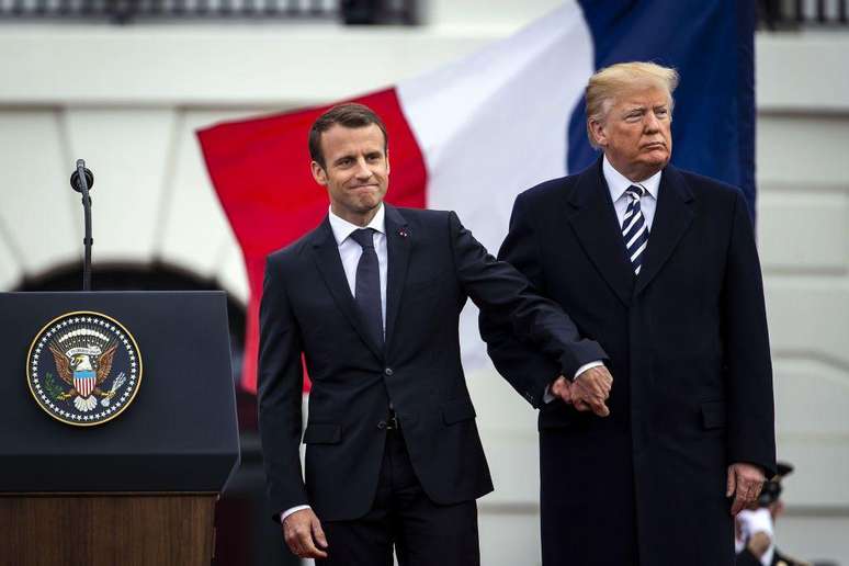 Trump e Macron mantiveram uma relação pública de amizade durante o primeiro mandato do republicano nos EUA