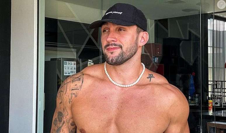 Ex-BBB 21 Arthur Picoli passa por transformação no corpo e mostra antes e depois de perder 9 kg.