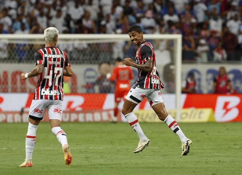 Jogadores do São Paulo destacam a vitória (Photo by Rubens Chiri)