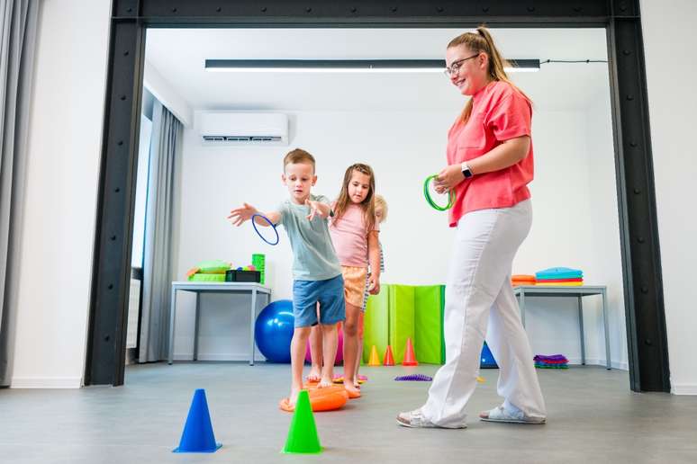 A terapia ocupacional infantil promove avanços significativos na coordenação motora e no comportamento de crianças 