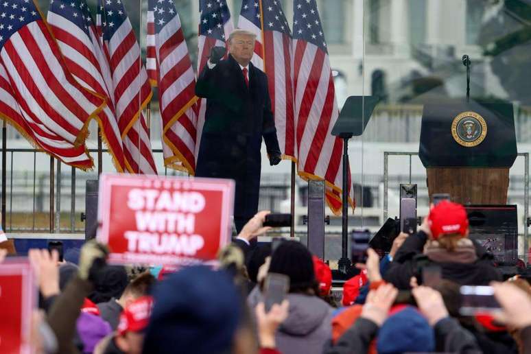 Trump durante comício em 6 de janeiro de 2021, em Washington, antes da invasão ao Capitólio