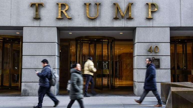 Trump Tower, em Nova York; Donald Trump investiu em diversos negócios imobiliários suntuosos, como condomínios, escritórios e hotéis