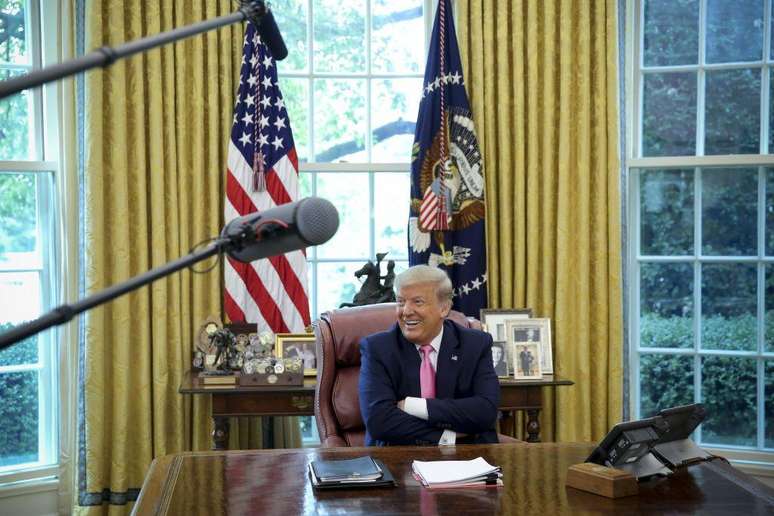 Trump durante entrevista no Salão Oval da Casa Branca