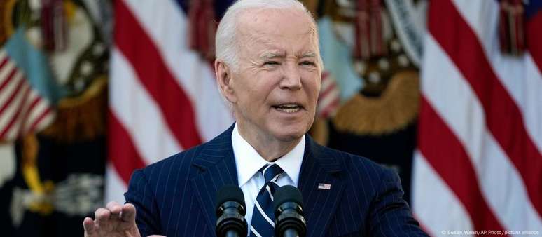 "Espero que possamos nos vermos não como adversários, mas como concidadãos americanos. Abaixem a temperatura", disse Biden