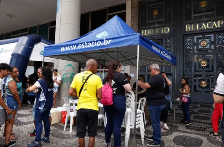 Estudantes que faltaram no primeiro dia do Enem podem fazer a segunda prova, mas dificilmente terão pontuação suficiente para usar exame como critério de seleção em universidades