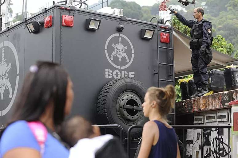 Pela primeira vez, o Rio de Janeiro apresentou menos de mil mortes, mas ainda registra a morte de uma pessoa negra a cada 13 horas. 