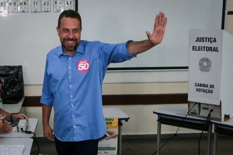 Guilherme Boulos (PSOL) ao votar no segundo turno da eleição de 2024 em São Paulo