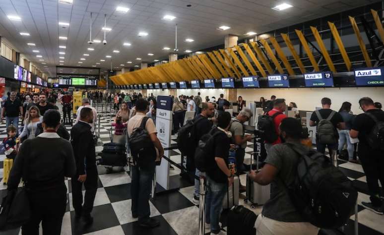 WS SÃO PAULO 08/11/2024 - VOOS CANCELADOS - CIDADES - Passageiros enfrentam transtornos na manhã desta sexta-feira, 8, no aeroportos de Congonhas, zona sul de São Paulo, em razão de voos cancelados. FOTO:Werther Santana/Estadão