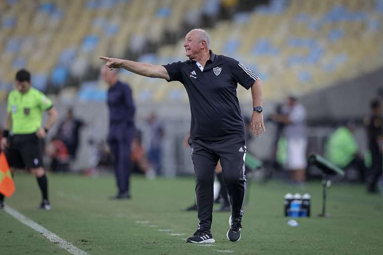 O técnico do pentacampeão mundial está desempregado desde março -