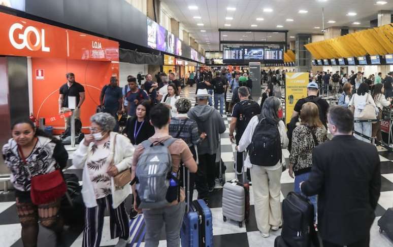 WS SÃO PAULO 08/11/2024 - VOOS CANCELADOS - CIDADES - Passageiros enfrentam transtornos na manhã desta sexta-feira, 8, no aeroportos de Congonhas, zona sul de São Paulo, em razão de voos cancelados. FOTO:Werther Santana/Estadão