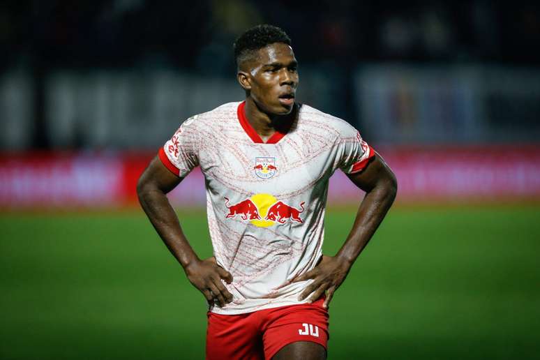 Henry Mosquera, jogador do Red Bull Bragantino. 