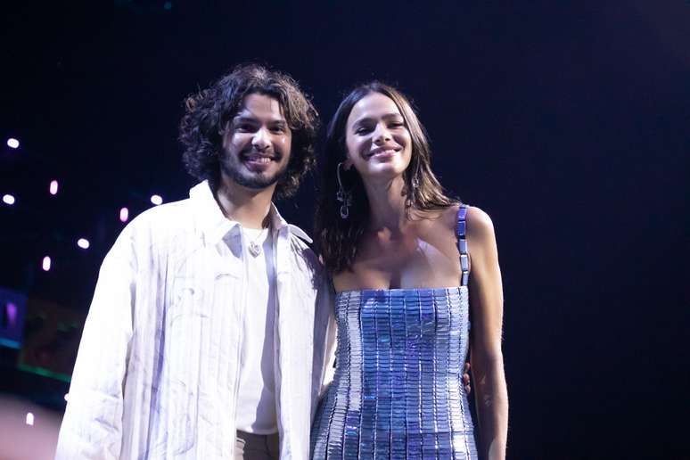 Bruna Marquezine e Xolo Maridueña em 2022 