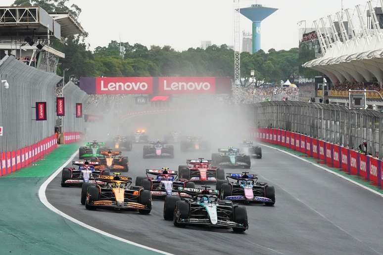 El inicio de la carrera Sprint de Interlagos este año