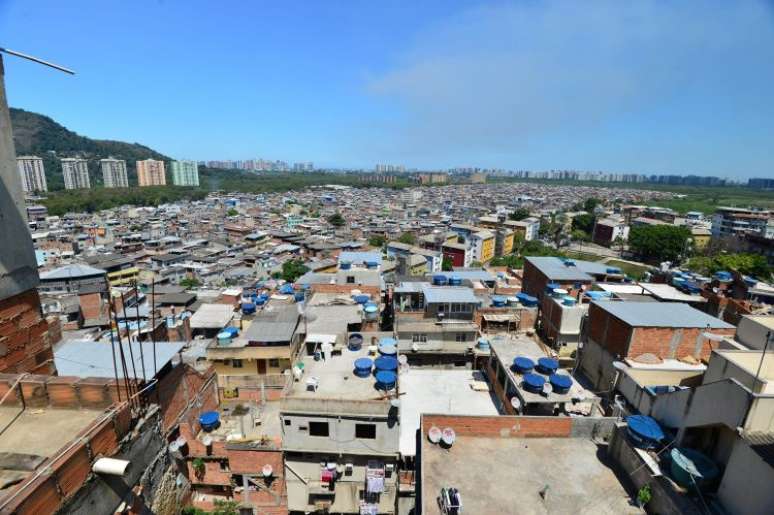 Favela Rio das Pedras, no Rio de Janeiro, é a segunda maior do país em número de domicílios, mais de 23 mil.