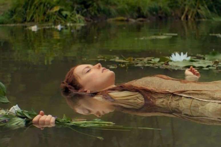 ‘Ophelia’ acompanha a história de uma jovem que se apaixona por Hamlet e se vê dividida entre o amor e a própria vida 