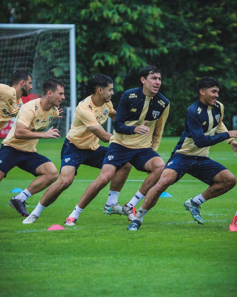 São Paulo recebe o Athletico Paranaense (Photo by Erico Leonan- São Paulo)