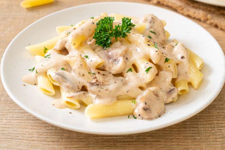 Penne ao molho de cogumelo 