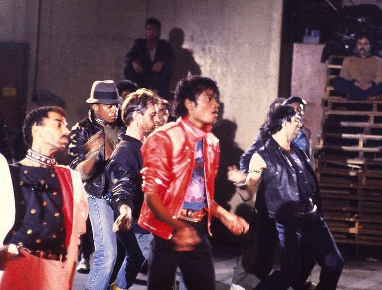 Michael Jackson no clipe de sucesso de Beat it