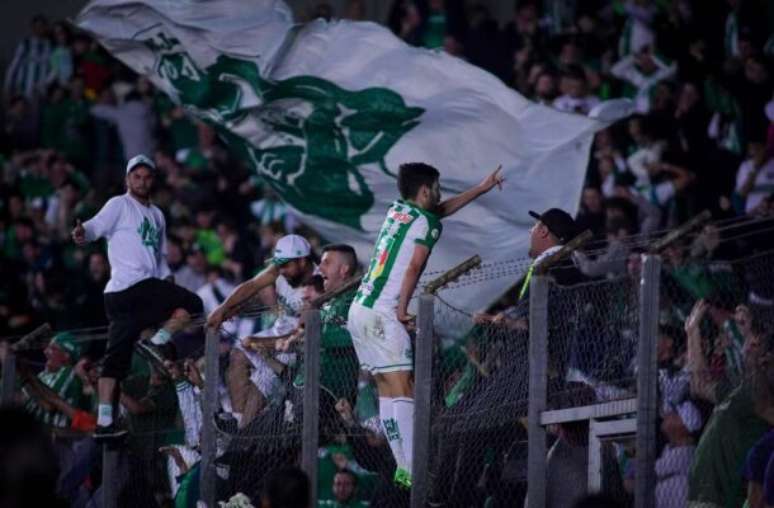 Cauly abriu o marcador para o Bahia com gol relâmpago no primeiro tempo –