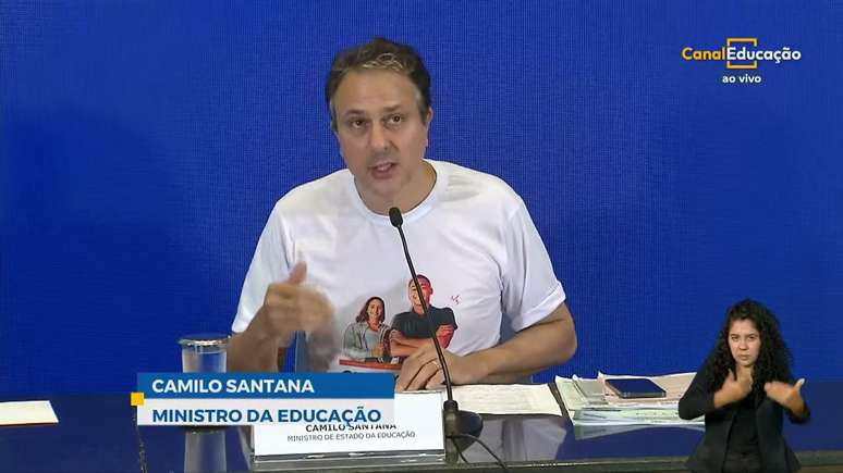 Ministro da Educação Camilo Santana em coletiva no Instituto Nacional de Estudos e Pesquisas Educacionais Anísio Teixeira (Inep).