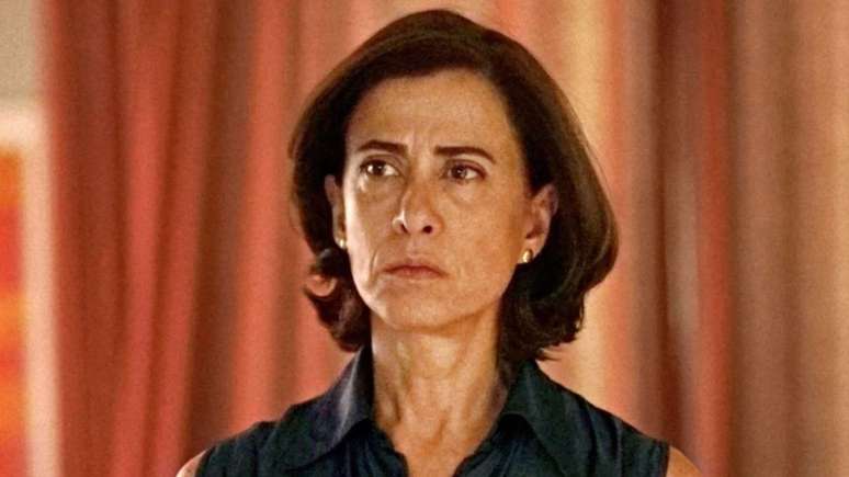 O filme "Ainda Estou Aqui" emergiu como o grande vencedor de bilheteira no Brasil, surpreendendo nas salas de cinema durante o a estreia