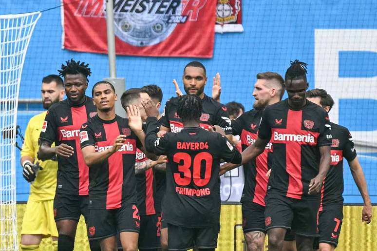Leverkusen a remporté la Bundesliga et le DFB Pokal la saison dernière, ainsi que la deuxième ligue européenne -