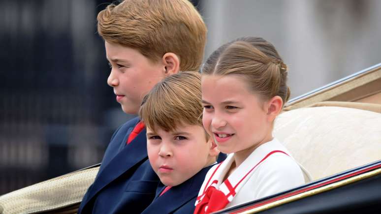 Veja como &eacute; a rotina da bab&aacute; dos herdeiros do Pr&iacute;ncipe William e Kate Middleton