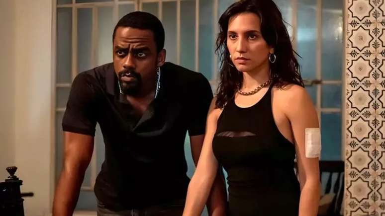 Raphael Logam e Lorena Comparato em Impuros