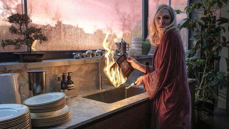 Cate Blanchett &eacute; uma jornalista perseguida em Disclaimer