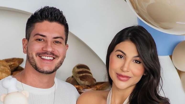 Keys! Arthur Aguiar and Jheny celebrate their son’s ninth month with a themed party