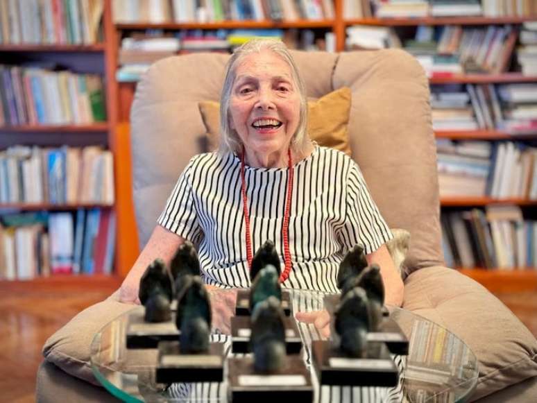 A autora Marina Colasanti, 87, &eacute; homenageada como Personalidade Liter&aacute;ria da 66&ordf; edi&ccedil;&atilde;o do Pr&ecirc;mio Jabuti - do qual j&aacute; recebeu 9 estatuetas.
