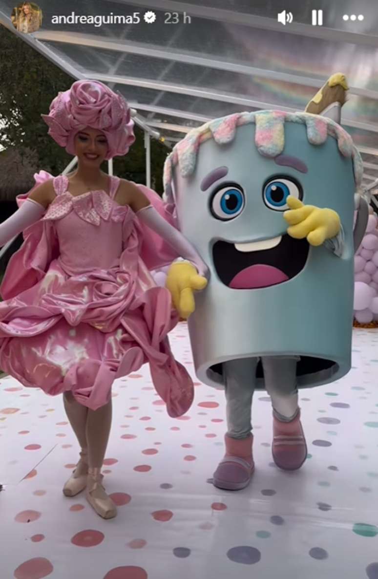 O tema da comemora&ccedil;&atilde;o foi "Atelier da Mavie"