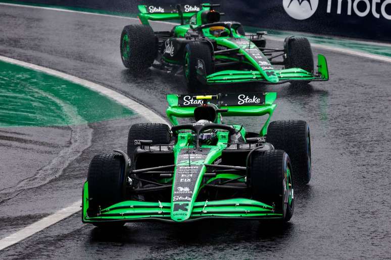 Zhou e Bottas em São Paulo: uma temporada muito discreta até aqui