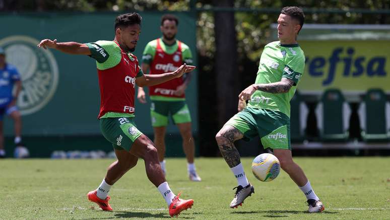 Gabriel Menino e Anibal Moreno em treino do Palmeiras (FOTO: Cesar Greco)