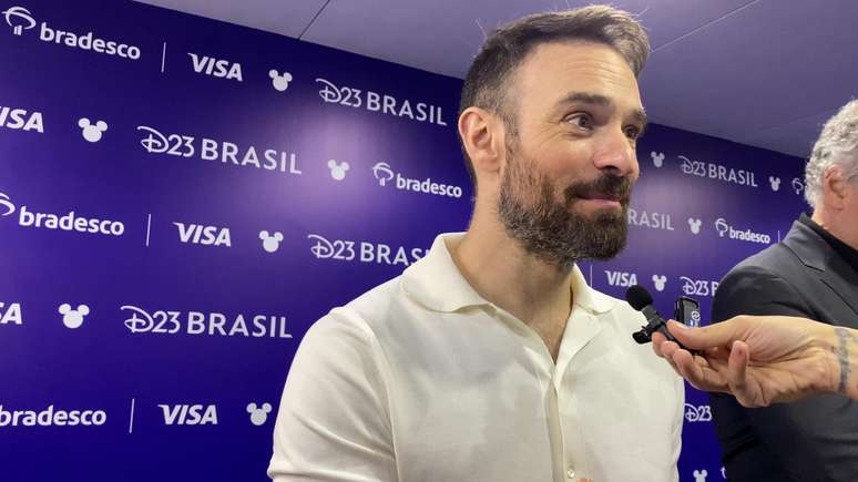 Charlie Cox veio ao Brasil para falar de "Demolidor: Renascido" durante a D23