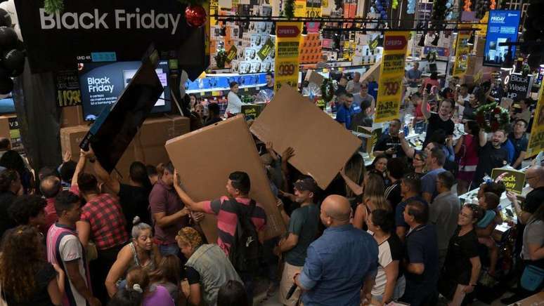 Com&eacute;rcio espera um grande aumento de vendas durante a Black Friday