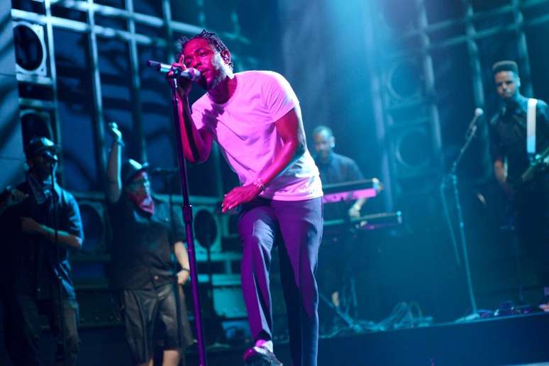 SATURDAY NIGHT LIVE -- "Woody Harrelson" Episode 1668 -- Pictured: Musical guest Kendrick Lamar performs on November 15, 2014 -- (Photo by: Dana Edelson/NBCU Photo Bank/NBCUniversal via Getty Images via Getty Images)