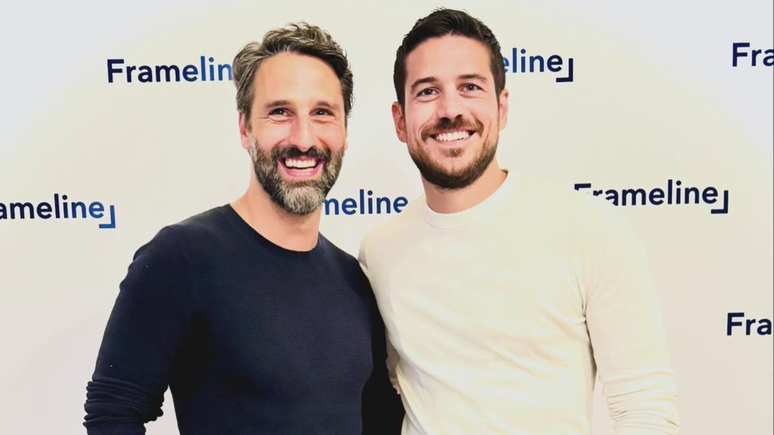 Marco Pigossi assumiu sua homossexualidade em 2021, quando revelou seu relacionamento com o cineasta Marco Calvani