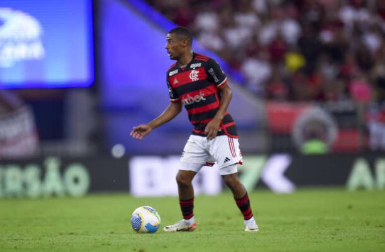 Marcelo Cortes/CRF - Legenda: De la Cruz, pelo Flamengo