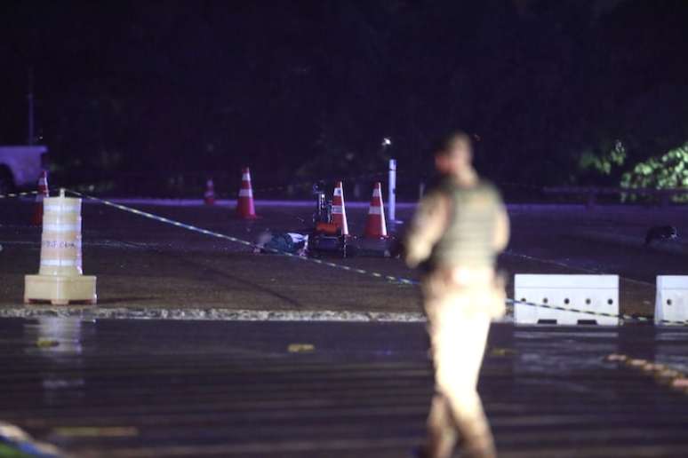 Sequência de explosões na Praça dos Três Poderes fez o local ser isolado