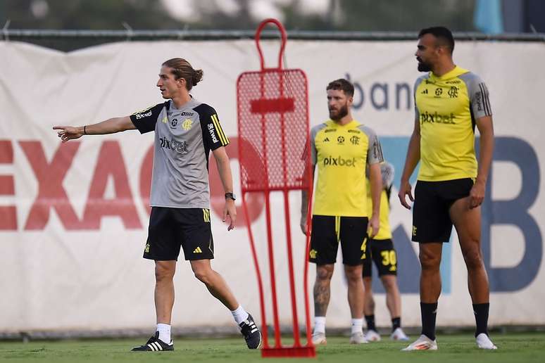 Filipe Luís é o novo técnico do Flamengo.