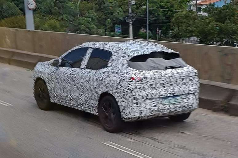 Volkswagen Tera: mais uma vez flagrado em testes