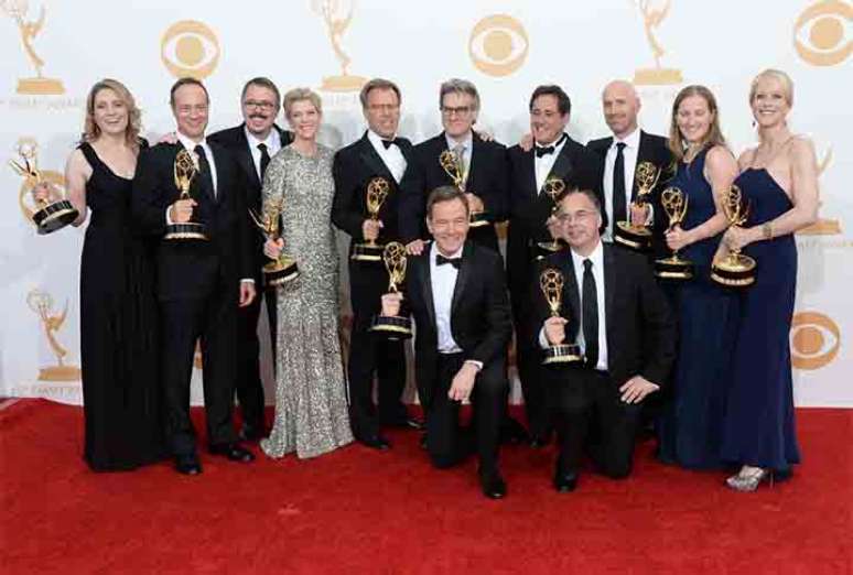 Breaking Bad se tornou uma das séries mais premiadas da história, tendo faturado 16 prêmios Emmy, incluindo dois de Melhor Série Dramática.