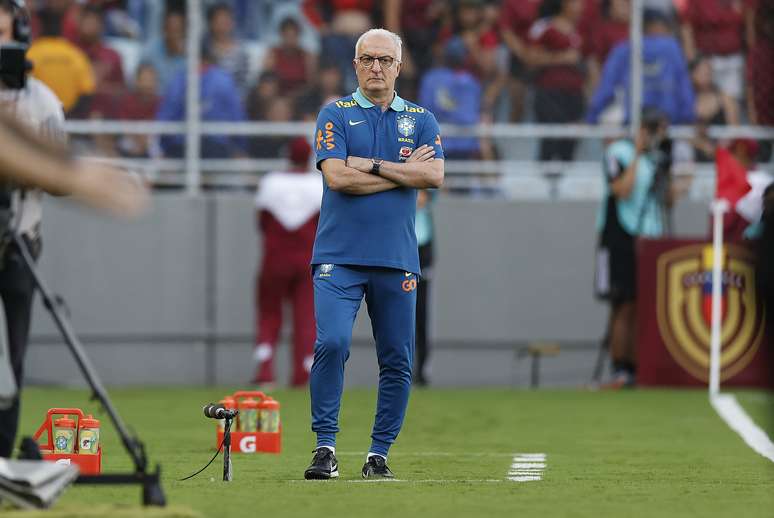 Dorival Júnior comentou empate do Brasil 