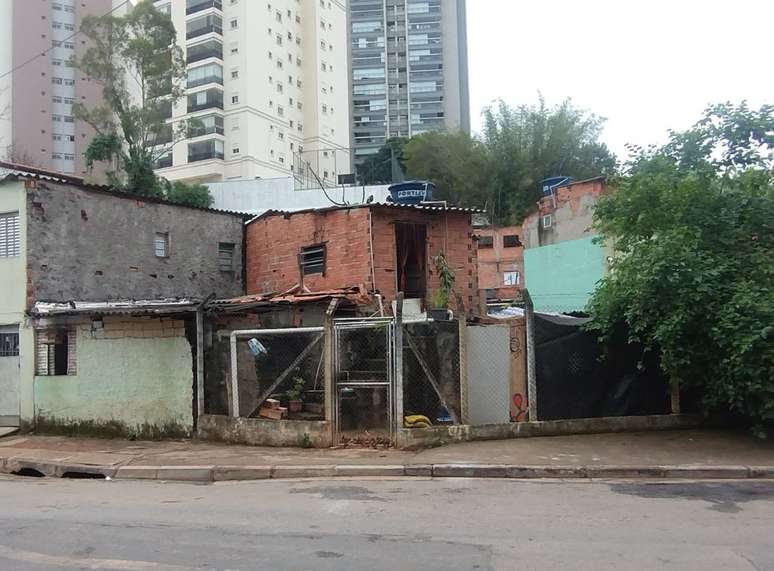 Esquina da Comunidade Coronel Luís Alves, onde moradores querem vender propriedades a preço de mercado.