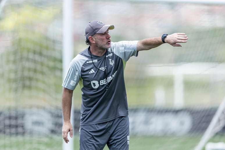 Gabriel Milito comanda técnico na Cidade do Galo.