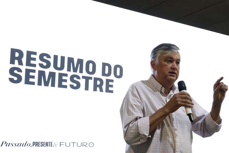 Durcesio Mello durante evento do Botafogo. 